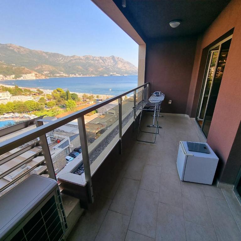 Harmonia Budva 1 - Apartman sa 3 Spavaće Sobe i Pogledom na More - 24