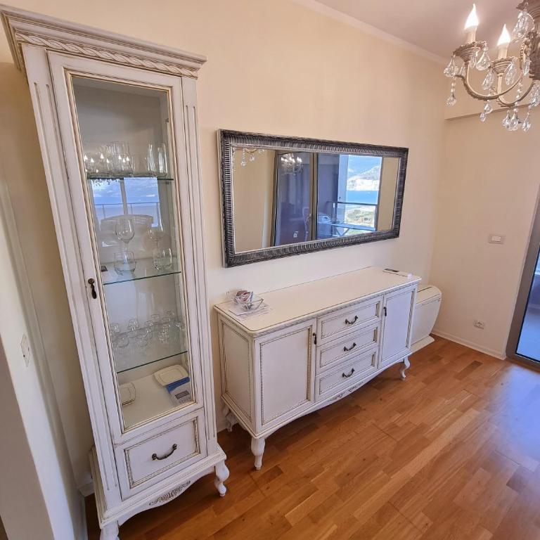 Harmonia Budva 1 - Apartman sa 3 Spavaće Sobe i Pogledom na More - 26