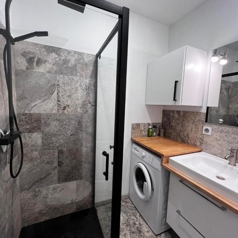 Cap Esterel, T2 pour 4 voyageurs, vue mer, parking et piscine - Apartment mit 1 Schlafzimmer - 13