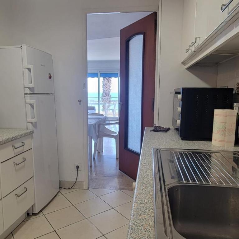 Apartment with terrace at the foot of the beach - Appartamento - 7