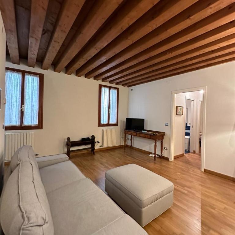 Suite Rialto - Appartamento con 2 Camere da Letto - 10