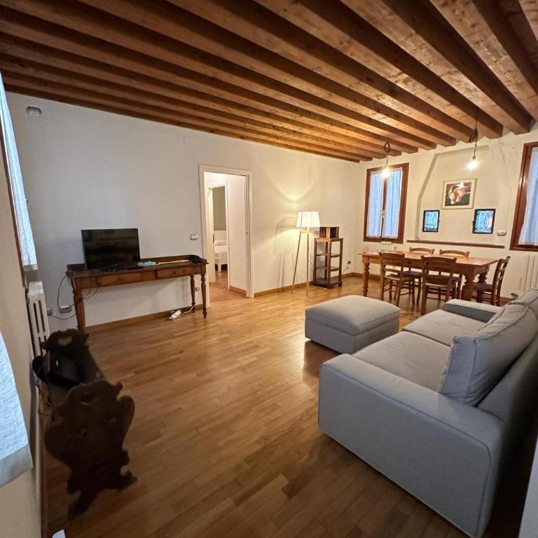 Suite Rialto - Appartamento con 2 Camere da Letto - 14