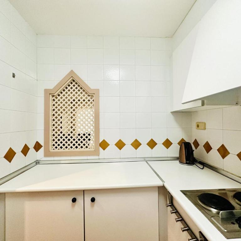 Apartamento con Vista y Piscina Salada, Cerca de la Playa y Parque Natural, Wi-Fi Gratis - ES-258-112 - Apartment - 5