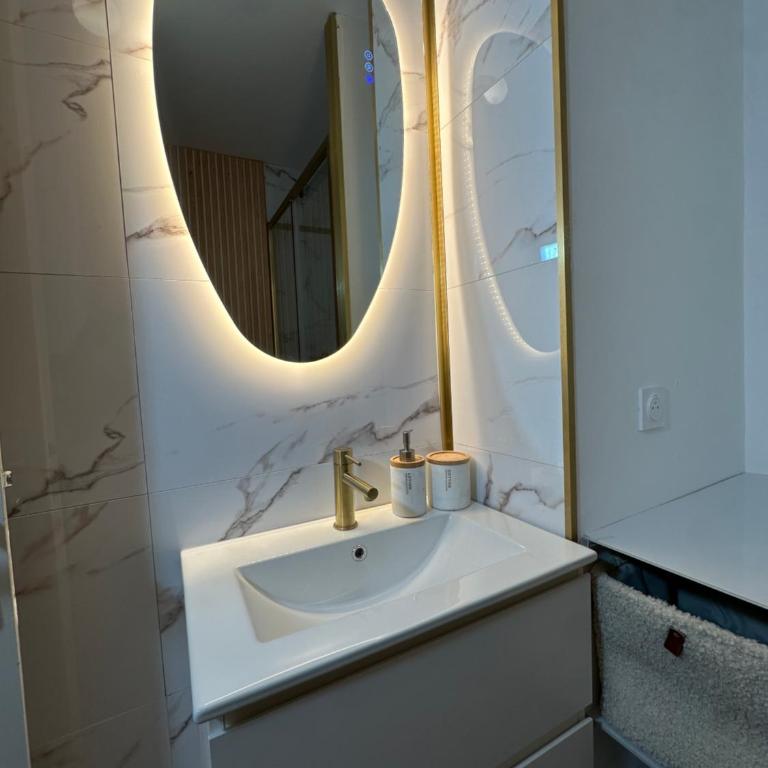 Studio MBS 2- Cosy, Tramway, Wifi, Parking, Equipé - Appartamento con 1 Camera da Letto - 7