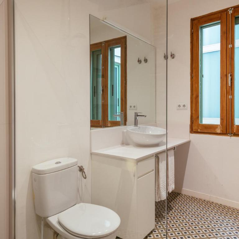 Bellafila Gothic Terrace - Three-Bedroom Apartment - 9