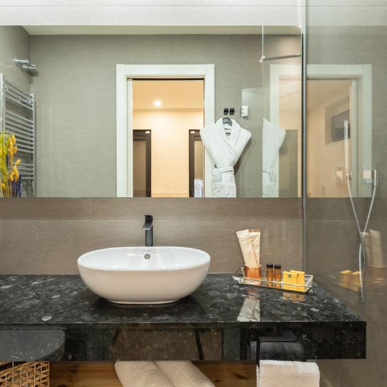 Cosmo Apartments Rambla Catalunya - Superior Three-Bedroom Apartment - 32