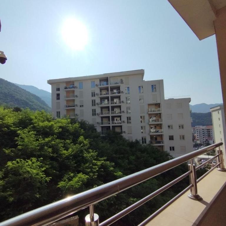 Becici Akacia Apartments - One-Bedroom Apartment - 1