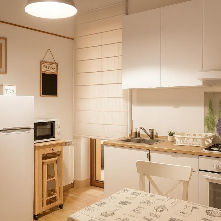 Frangipani HOUSE Cagliari luxury huge apartment city center with lift - Three-Bedroom Superior Apartment - 14