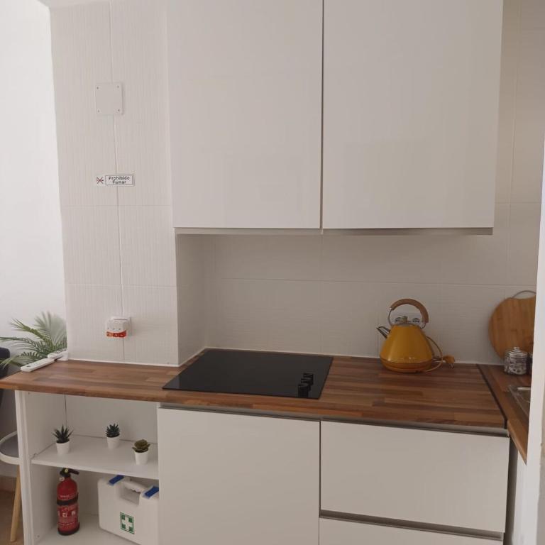 Studio Apt Aguila, Benalmadena - Estudio con balcón - 8
