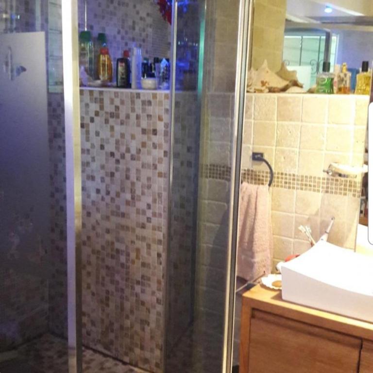 Maison atypique avec Cascate Duplex plus Studio a 200 m Notre Dame Valcluse - Appartement 1 Chambre - 13