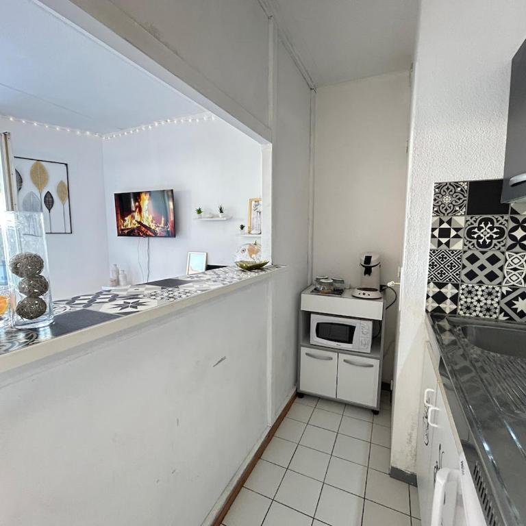 Bruyant studio proche centre, terrasse et parking - Appartamento con 2 Camere da Letto - 9