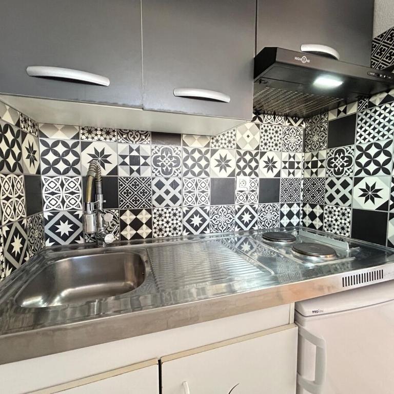 Bruyant studio proche centre, terrasse et parking - Appartamento con 2 Camere da Letto - 21