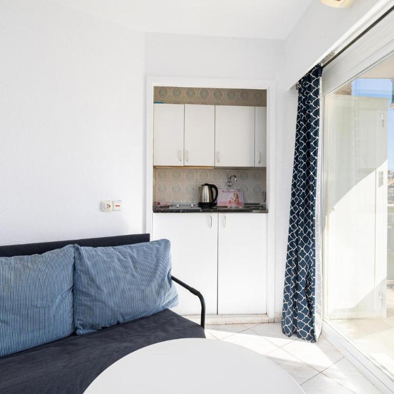 Beautiful Apartment In Benalmadena - Apartment - 2