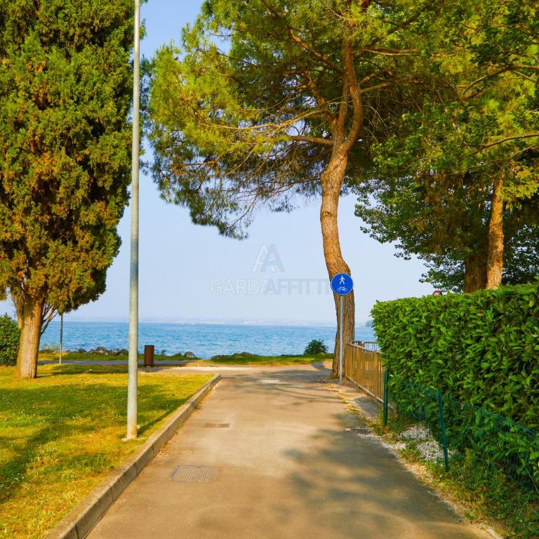 Achille Apartment - Comfort a 100m dal Lago - Appartamento con 2 Camere da Letto e Terrazza - 5