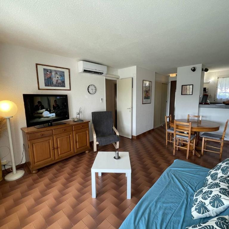 T3 calme avec terrasse, clim et parking proche plage - FR-1-106-45 - Apartment - 18