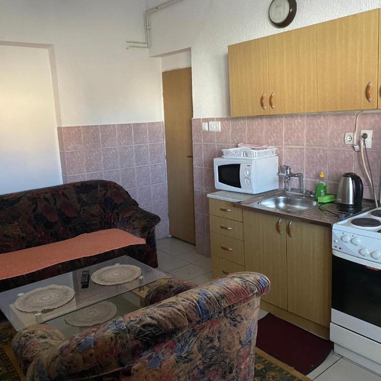 Lav Apartments - One-Bedroom Apartment - 20