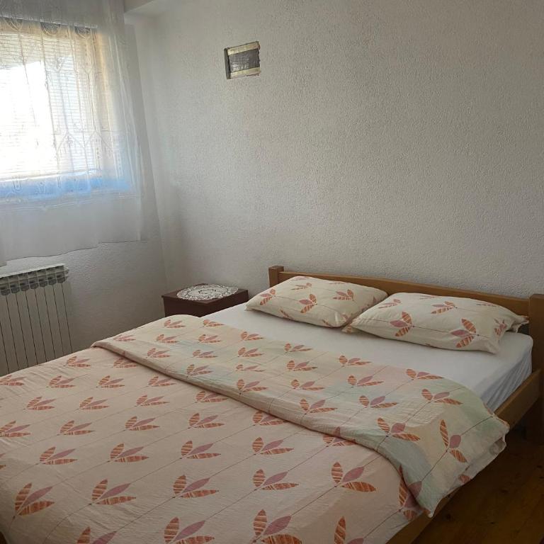 Lav Apartments - One-Bedroom Apartment - 14