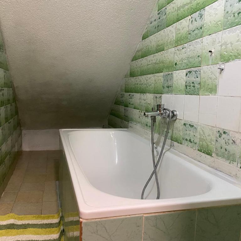 Lav Apartments - One-Bedroom Apartment - 12