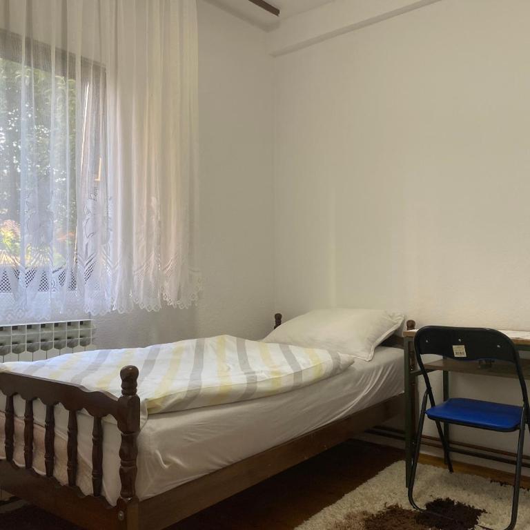 Lav Apartments - Two-Bedroom Apartment - 14