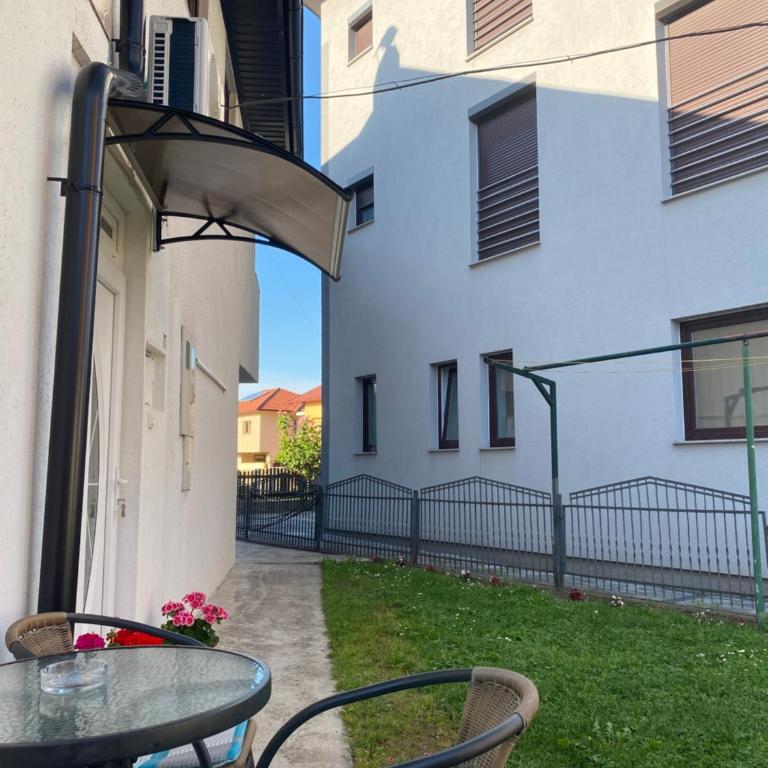 Lav Apartments - Two-Bedroom Apartment - 21
