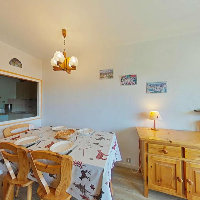 Studio confortable - Proche télécabine - 4 personnes - FR-1-241-65 - Apartment (4 Adults) - 5