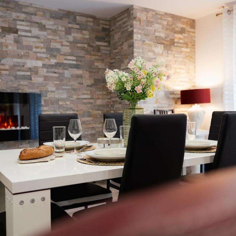 Charmant T3 en rez-de-jardin à Six-Fours - Two-Bedroom Apartment - 5