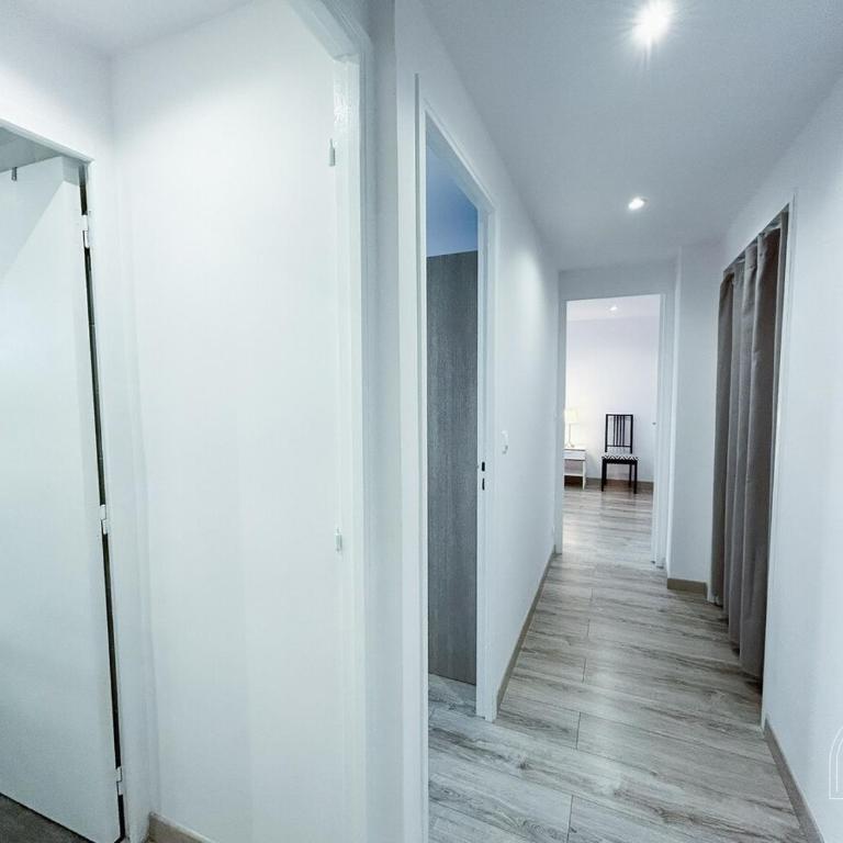 Charmant T3 en rez-de-jardin à Six-Fours - Two-Bedroom Apartment - 9