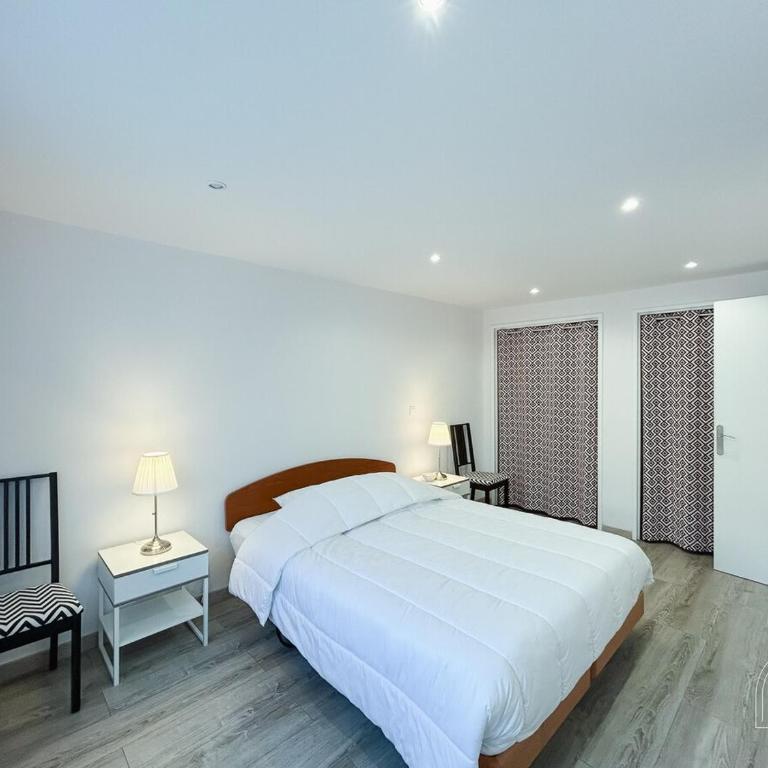 Charmant T3 en rez-de-jardin à Six-Fours - Two-Bedroom Apartment - 11