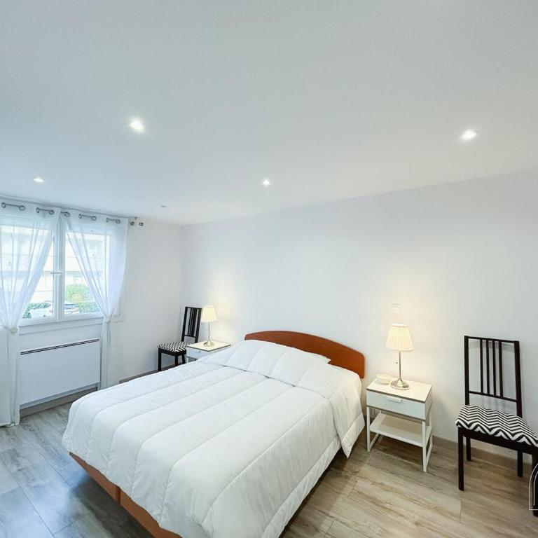 Charmant T3 en rez-de-jardin à Six-Fours - Two-Bedroom Apartment - 21
