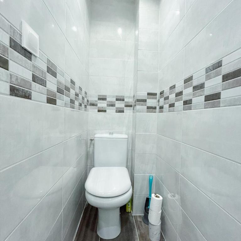 Charmant T3 en rez-de-jardin à Six-Fours - Two-Bedroom Apartment - 24