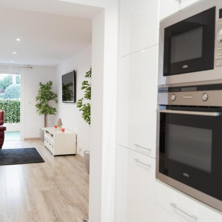 Charmant T3 en rez-de-jardin à Six-Fours - Two-Bedroom Apartment - 33