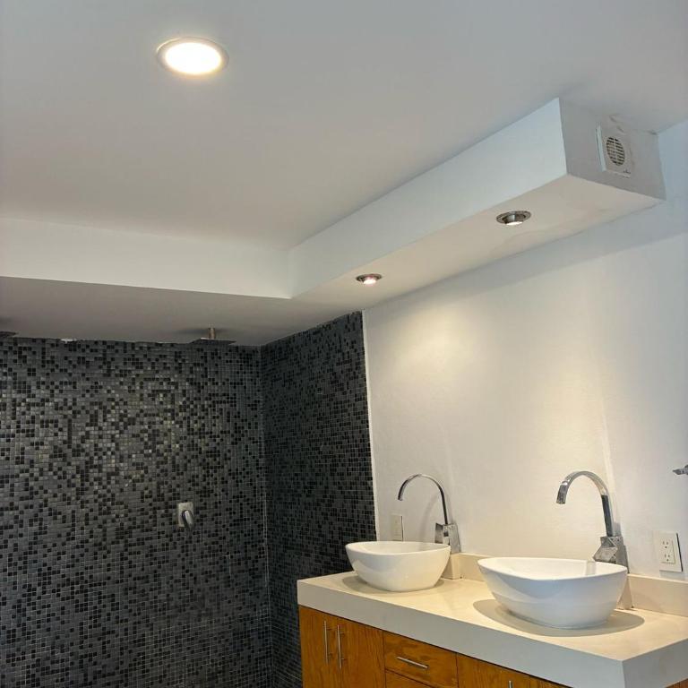 Live the Beach Life Luxury, Location and Total Comfort - Deluxe Apartment - 6