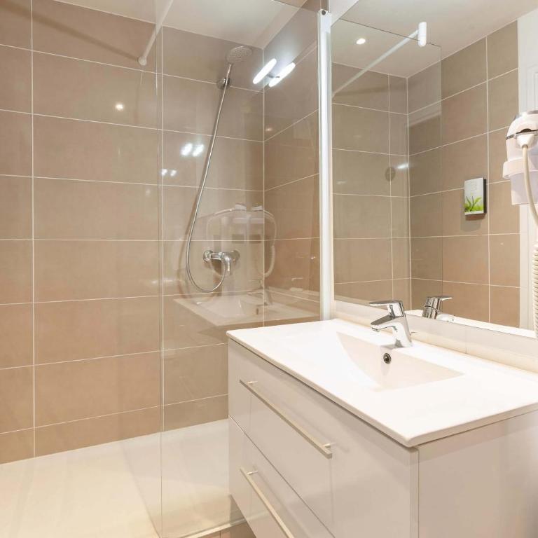 B&B HOTEL Saint Jean de Luz - Chambre Double - 16