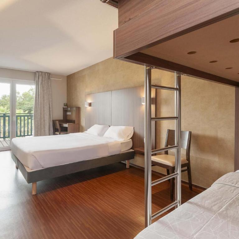 B&B HOTEL Saint Jean de Luz - Chambre Familiale - 8