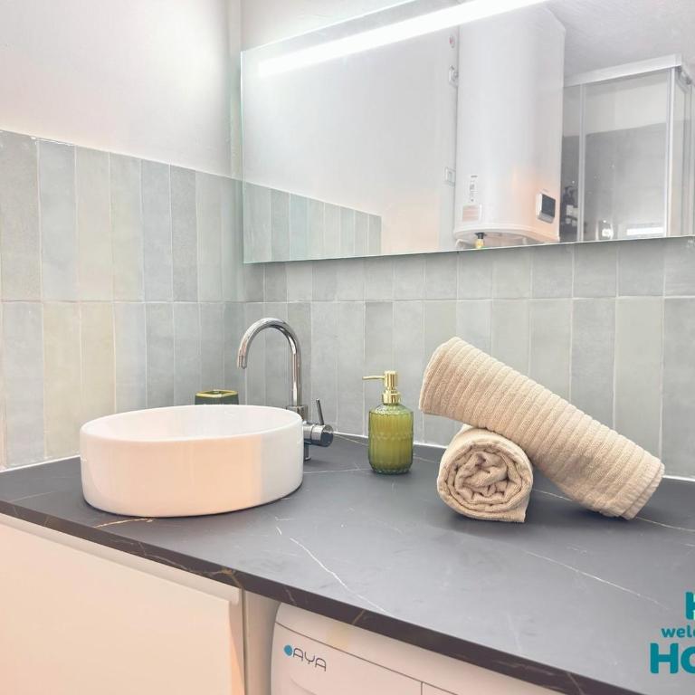Le studio de Lou, 4 couchages Mer & Port - Appartement avec Balcon - 8