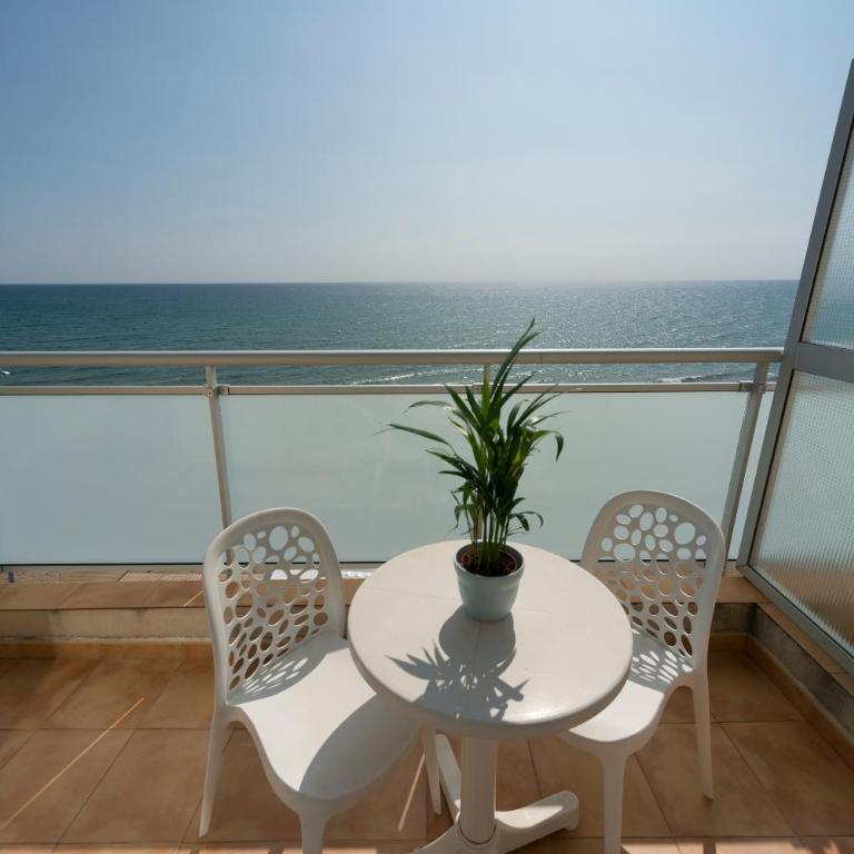 4R Miramar Calafell - Habitación Doble con vistas al mar (2 adultos) - 4