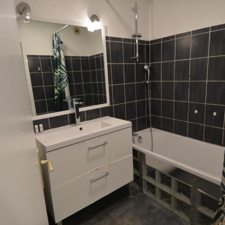 PLEIN CIEL - Appartement 5 personnes avec piscine sur la Corniche Fleurie à Nice - Apartment - 11