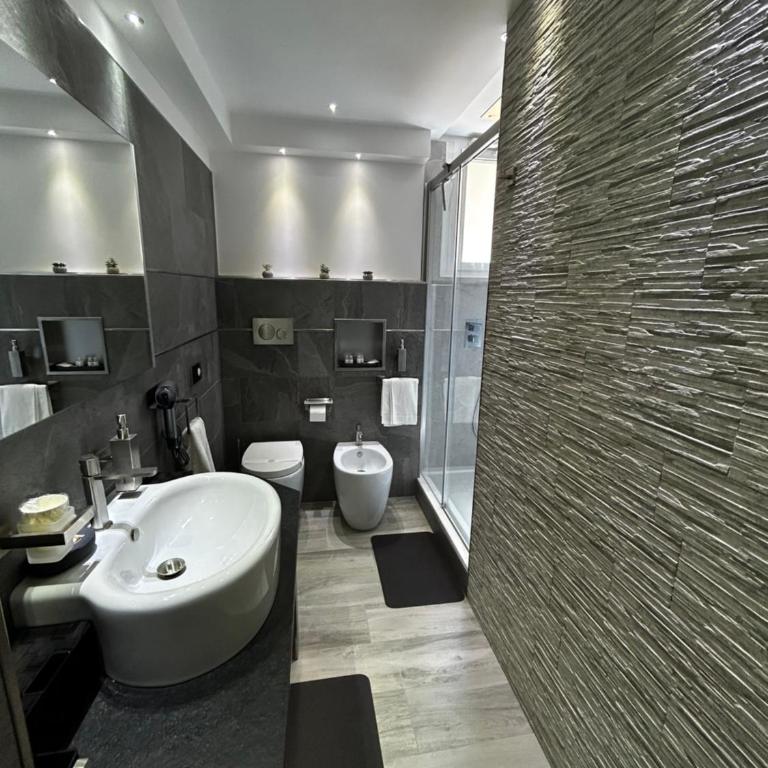 B&B GarbaCity-Inn - Camera Matrimoniale con Bagno Privato - 24
