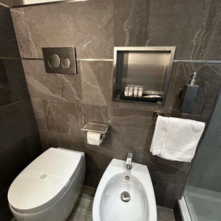 B&B GarbaCity-Inn - Camera Matrimoniale con Bagno Privato - 27