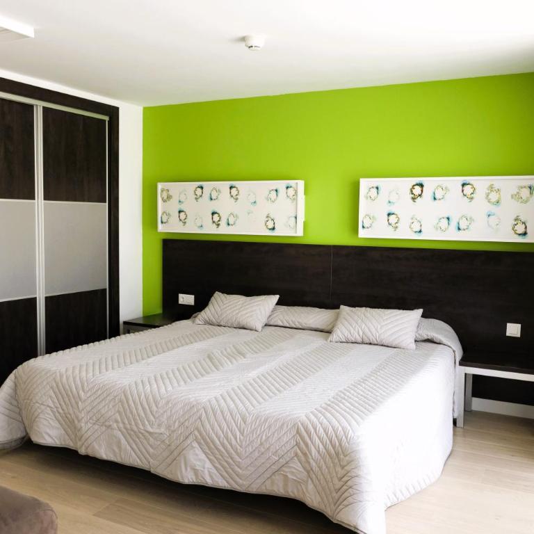 Sol y Sombra - Habitación Individual con balcón - 5