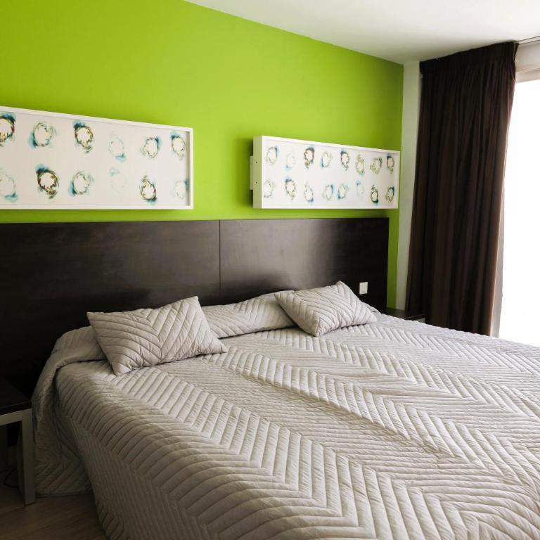 Sol y Sombra - Habitación Individual con balcón - 4