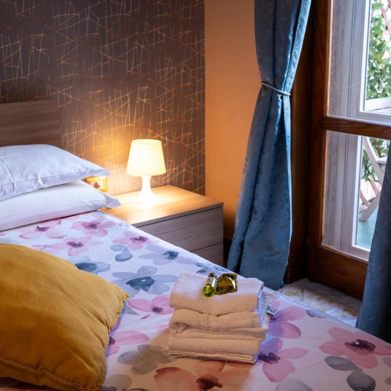 AJ Suite and Breakfast - Camera Matrimoniale con Bagno Privato - 4