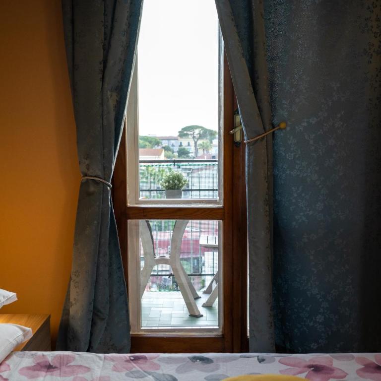 AJ Suite and Breakfast - Camera Matrimoniale con Bagno Privato - 10