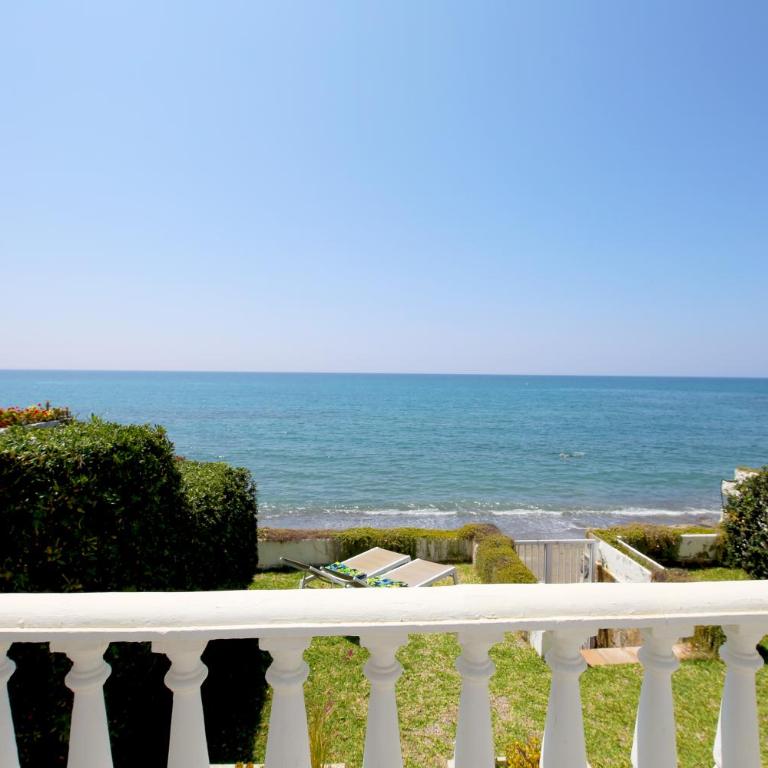 Beach House with Direct Beach Access and community Pool, Estepona - Casa Unifamiliar de 2 dormitorios - 21