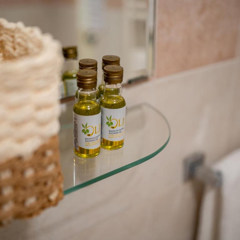 AJ Suite and Breakfast - Camera Matrimoniale con Bagno Privato - 32