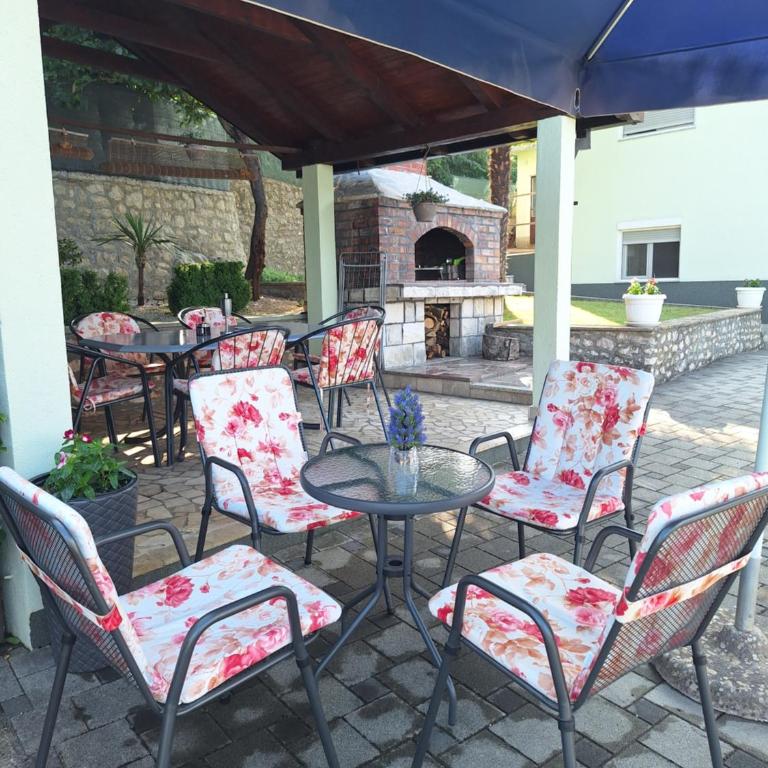 Holiday Home IFI - Six-Bedroom House - 37
