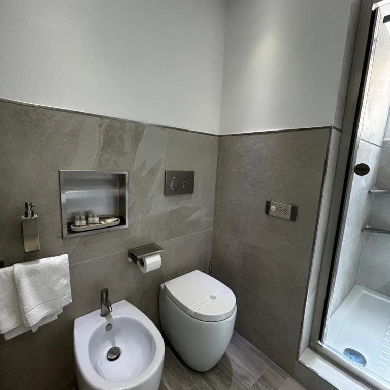 B&B GarbaCity-Inn - Camera Matrimoniale con Bagno Privato - 27