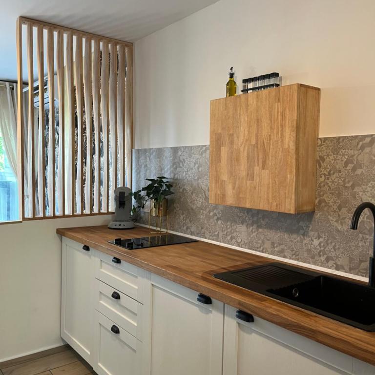 InstantNu - One-Bedroom Apartment - 6