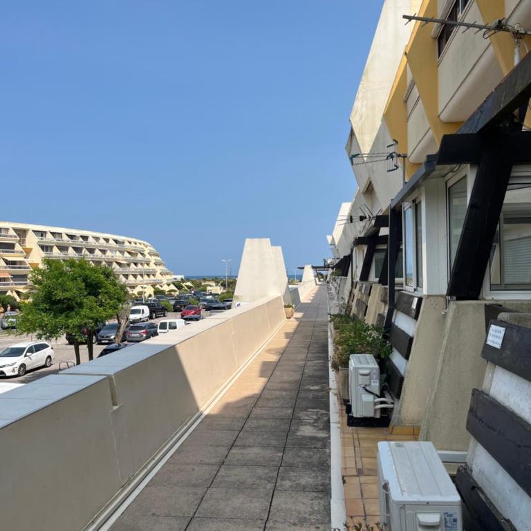 InstantNu - One-Bedroom Apartment - 16