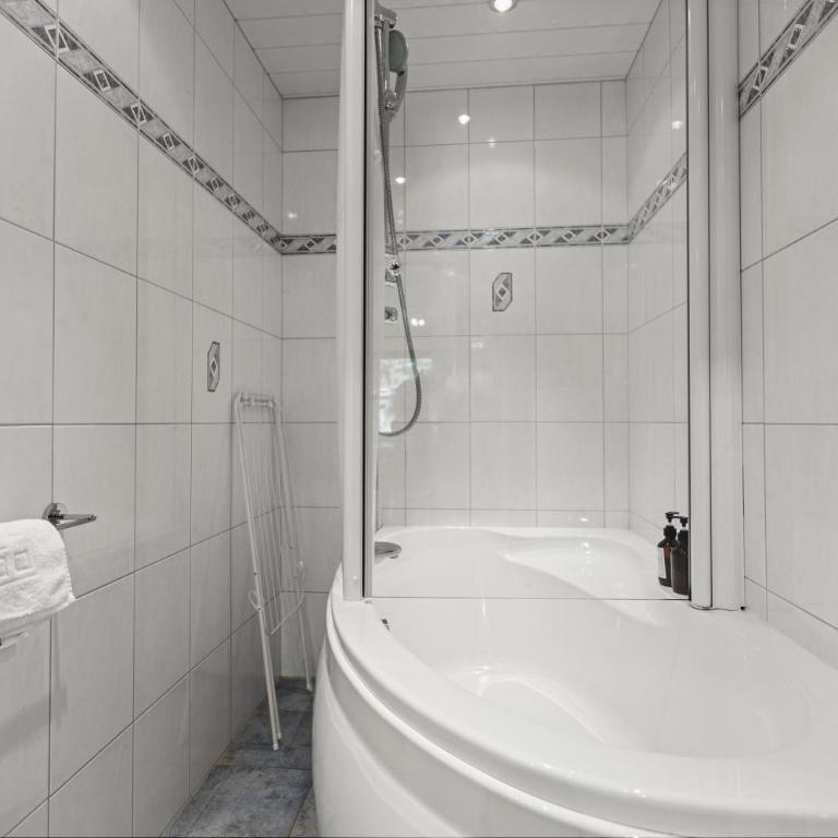 Vue, 2 terrasses & parking privé - Saas-Grund - Apartment mit 2 Schlafzimmern - 27